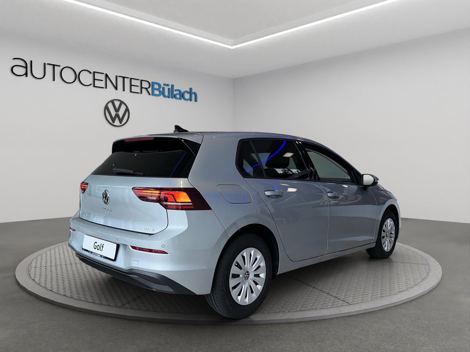 VW Golf 1.5 e TSI mHEV Basis DSG, Mild-Hybrid Petrol/Electric, New car, Automatic - 5