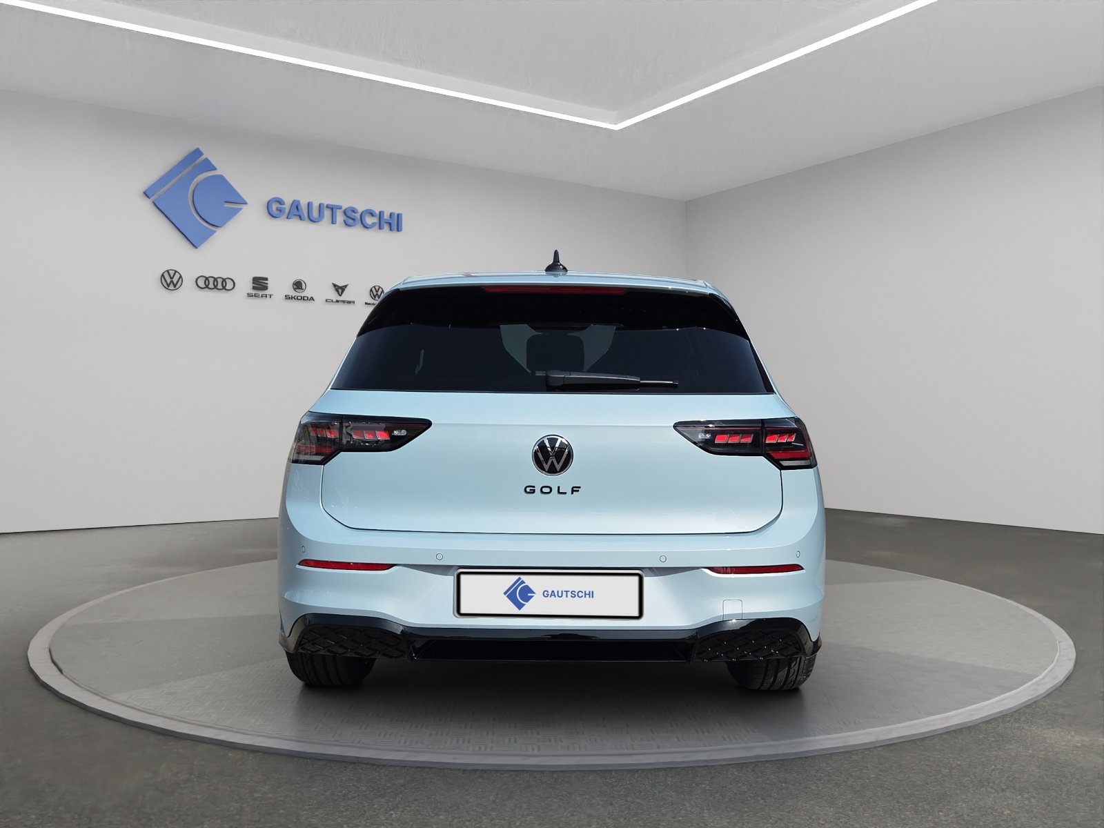 VW Golf 1.5 e TSI mHEV R-Line DSG, Mild-Hybrid Petrol/Electric, New car, Automatic - 4