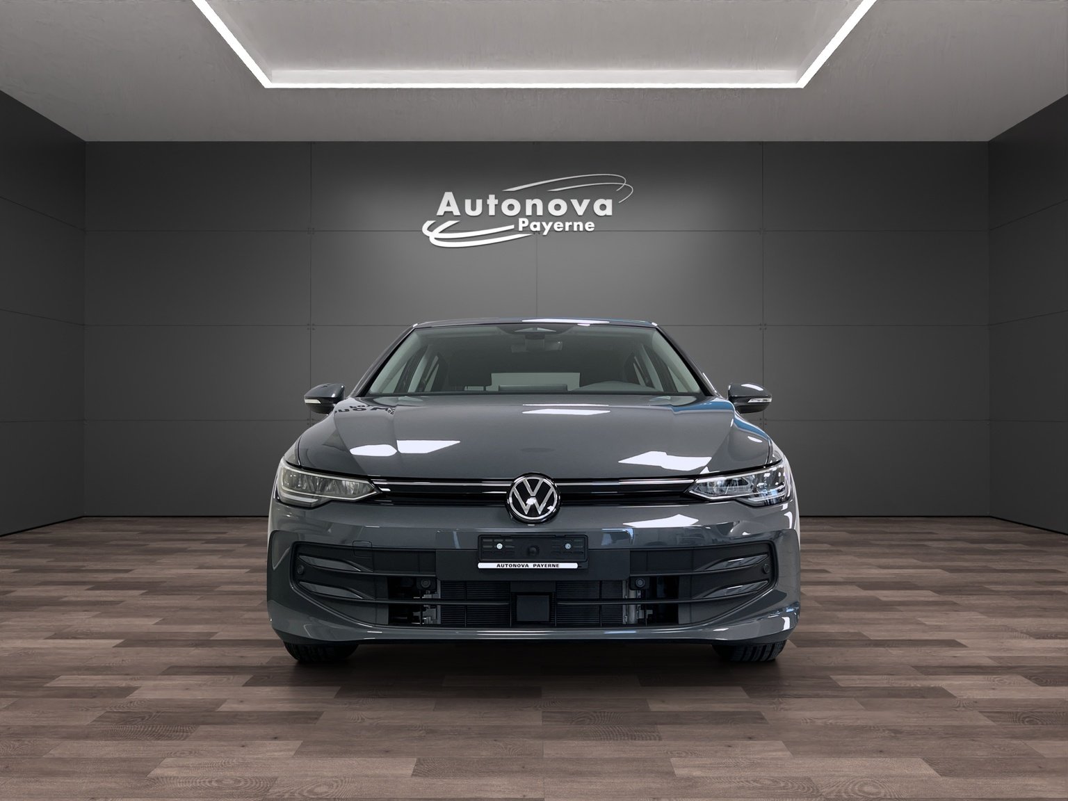 VW Golf 1.5 e TSI mHEV Basis DSG, Mild-Hybrid Petrol/Electric, New car, Automatic - 2