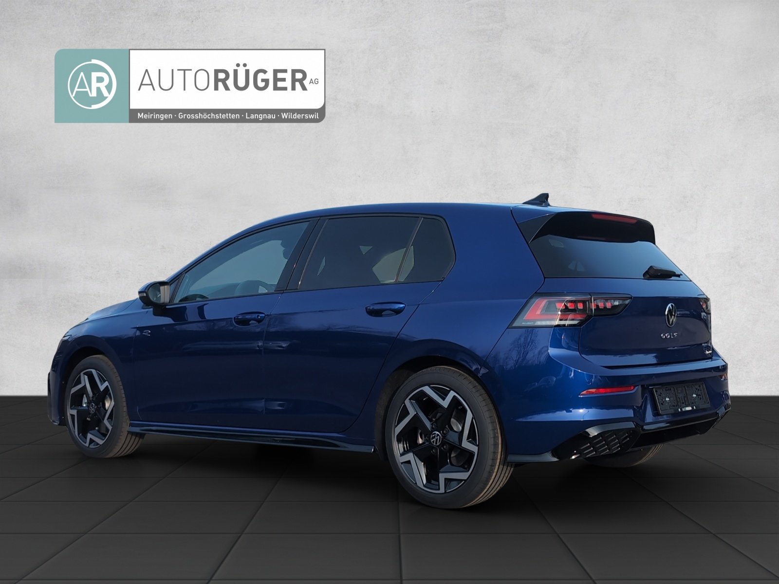 VW Golf 2.0 TSI R-Line DSG 4 Motion, Petrol, New car, Automatic - 4