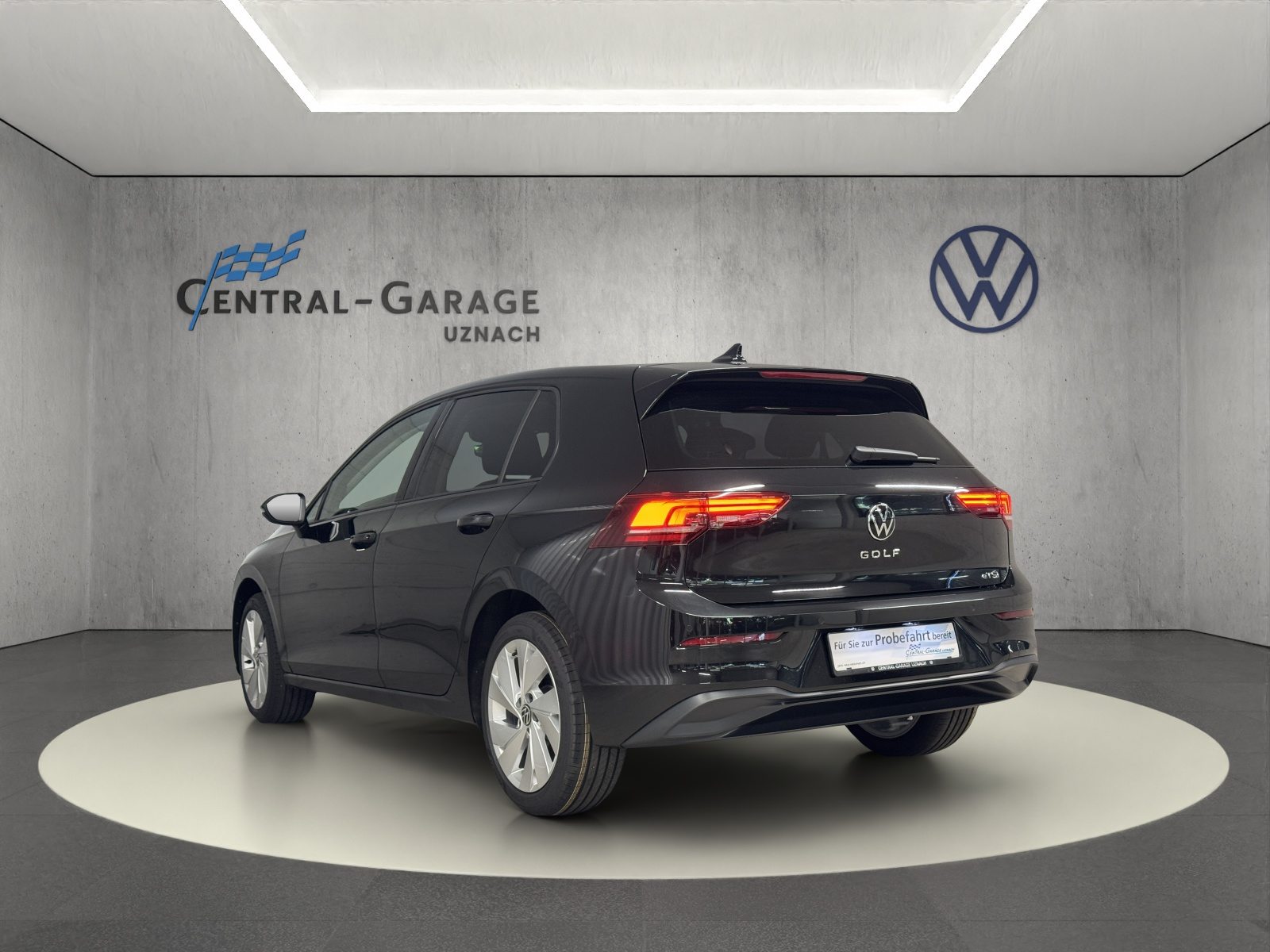 VW Golf UNITED, Petrol, New car, Automatic - 3