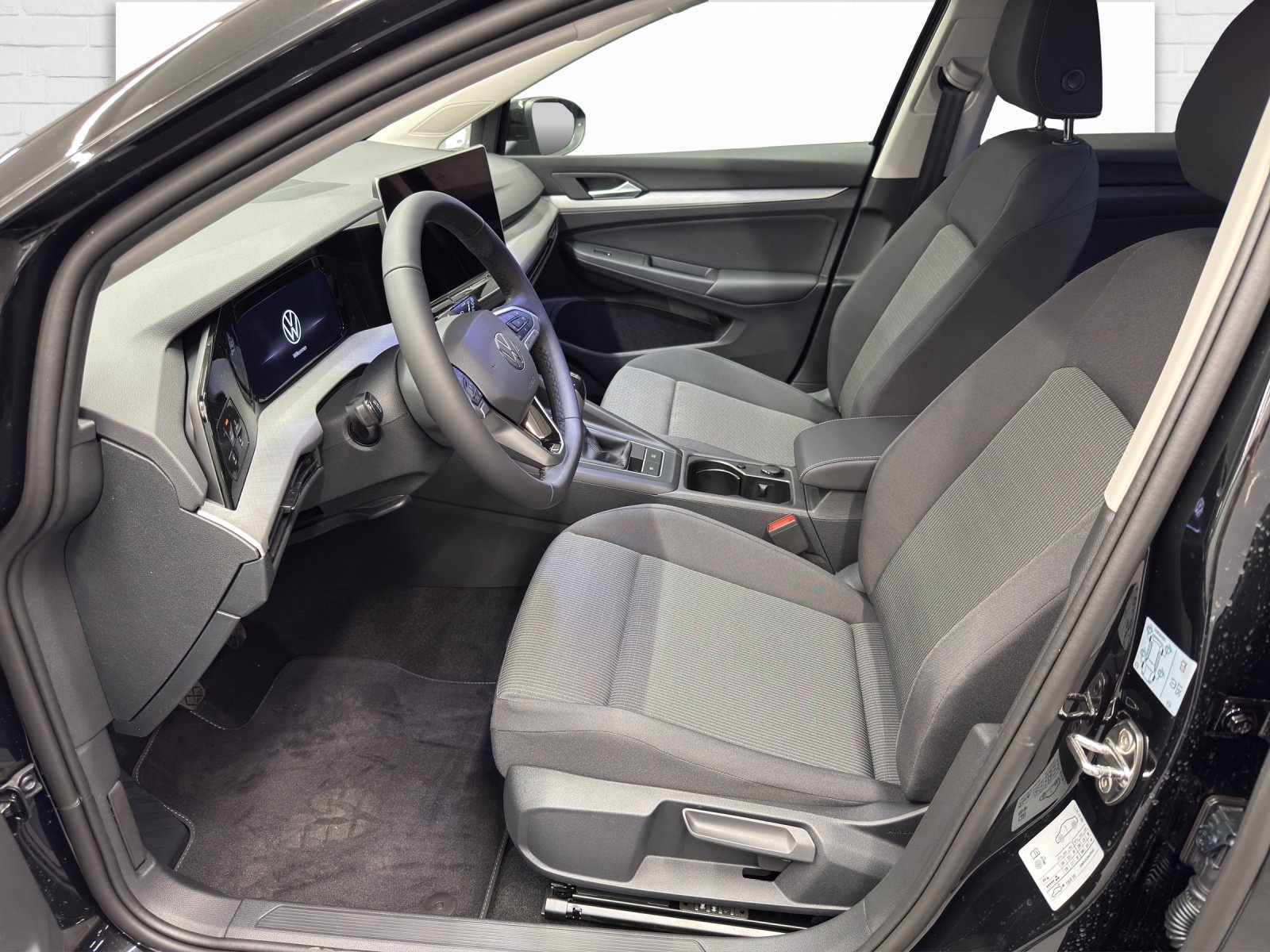 VW Golf VIII 1.5 eTSI, Essence, Voiture nouvelle, Manuelle - 7