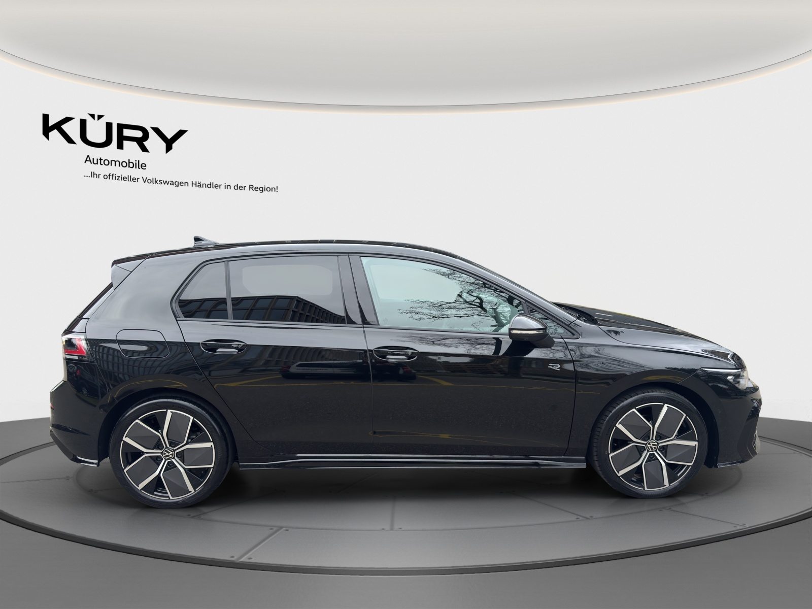 VW Golf R-Line, Petrol, New car, Automatic - 4