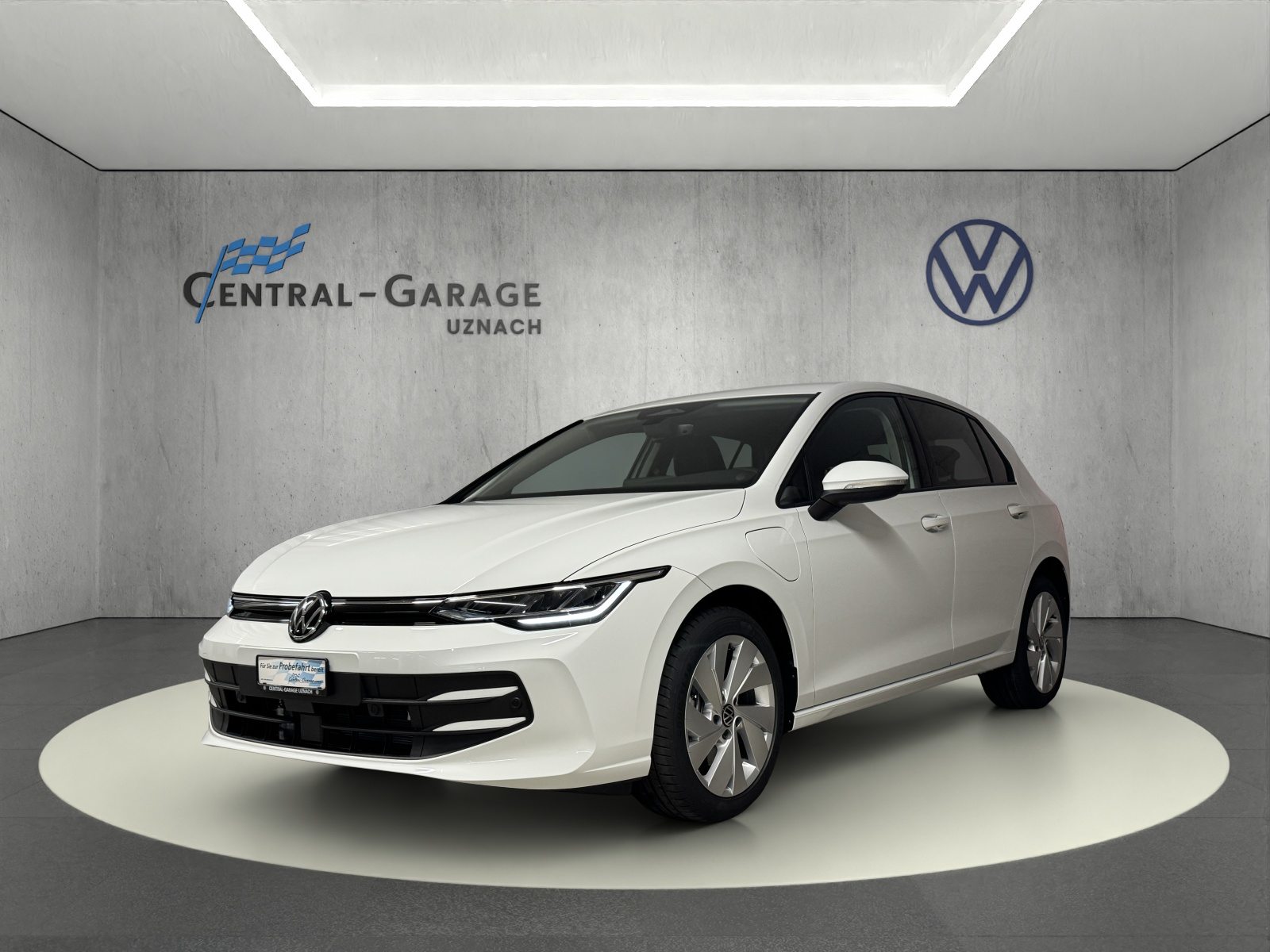 VW Golf Life PHEV