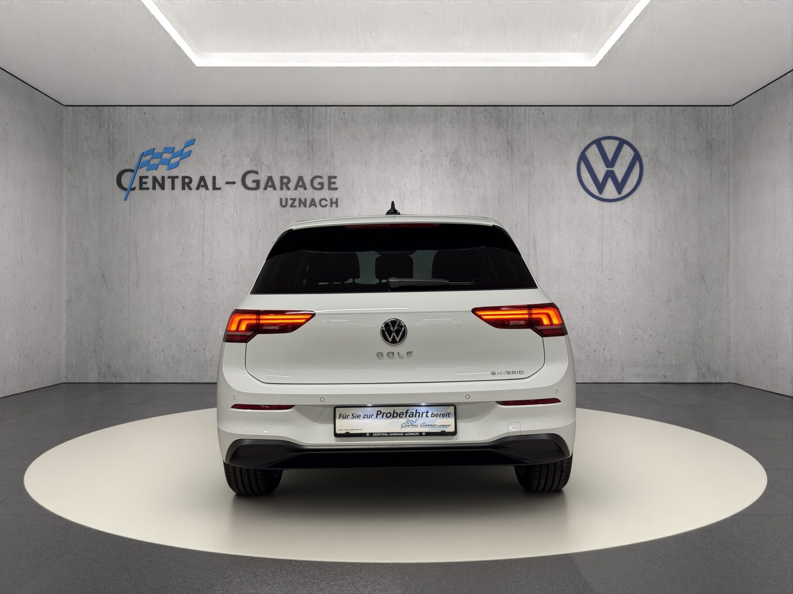 VW Golf Life PHEV, Full-Hybrid Petrol/Electric, New car, Automatic - 4