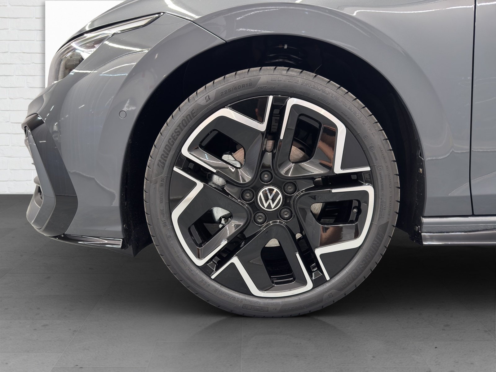 VW Golf VIII 1.5 eTSI R-Line DSG, Hybride Leggero Benzina/Elettrica, Auto nuove, Automatico - 6