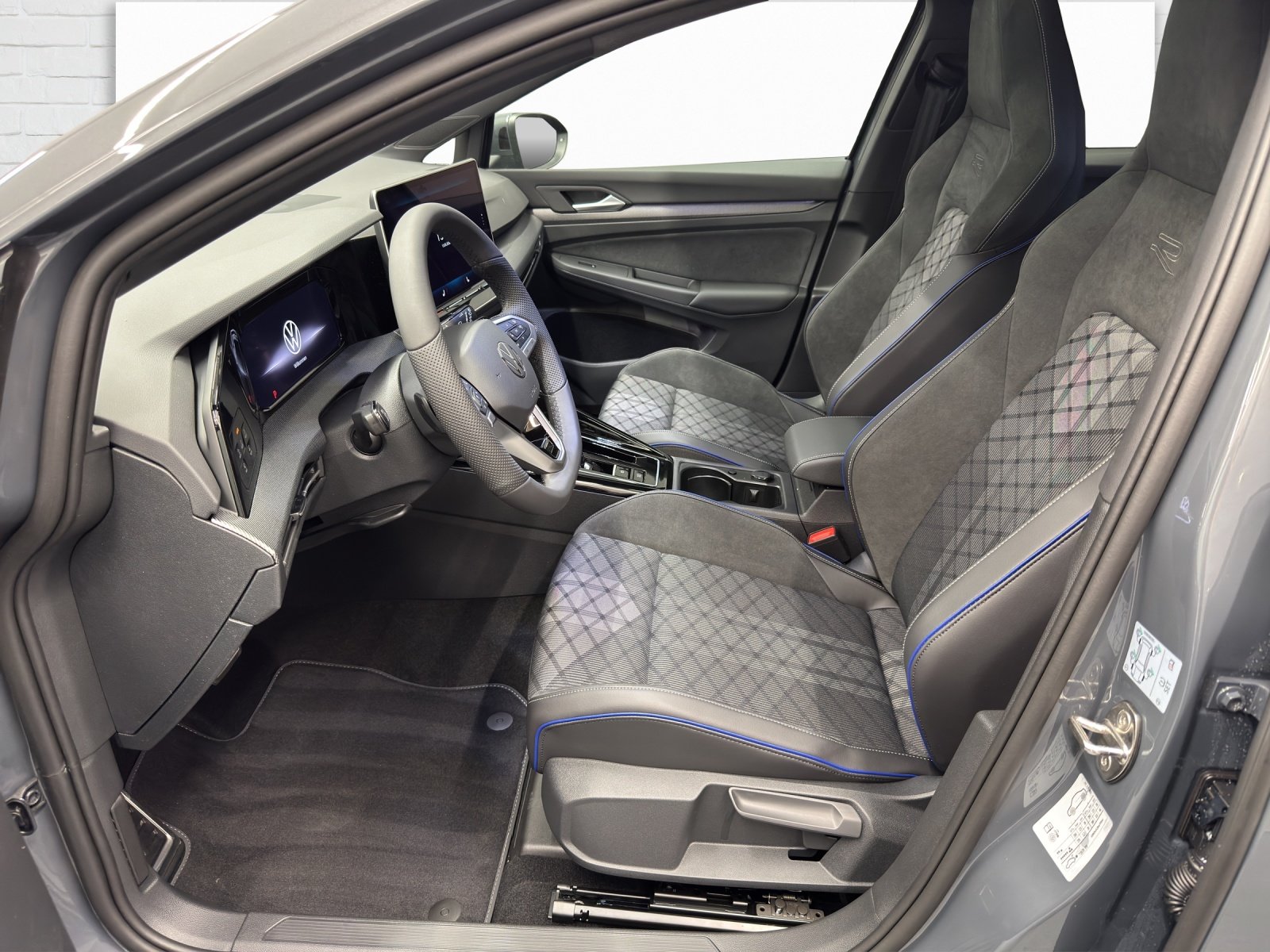 VW Golf VIII 1.5 eTSI R-Line DSG, Hybride Leggero Benzina/Elettrica, Auto nuove, Automatico - 7