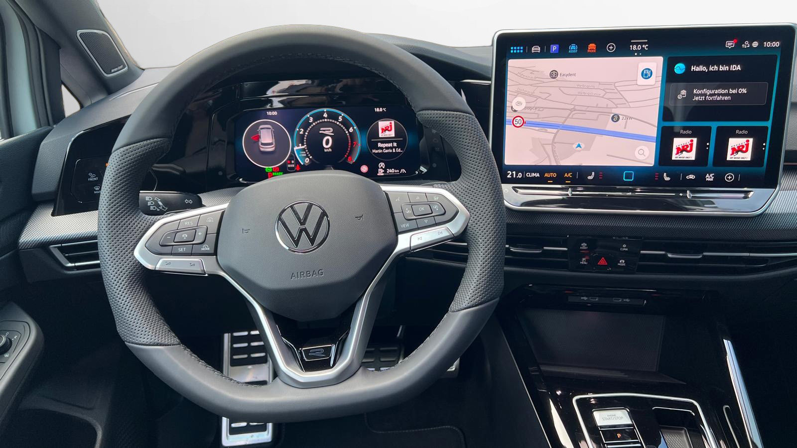 VW Golf R-Line, Petrol, New car, Automatic - 7