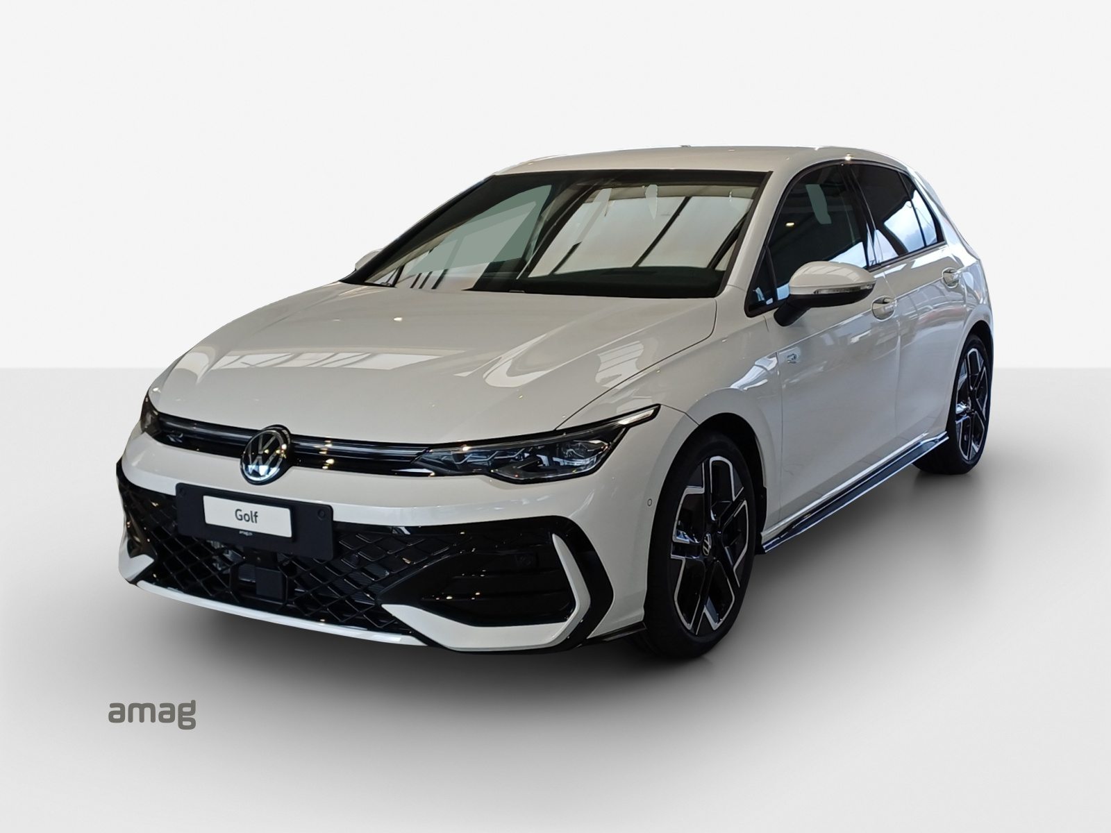 VW Golf R-Line