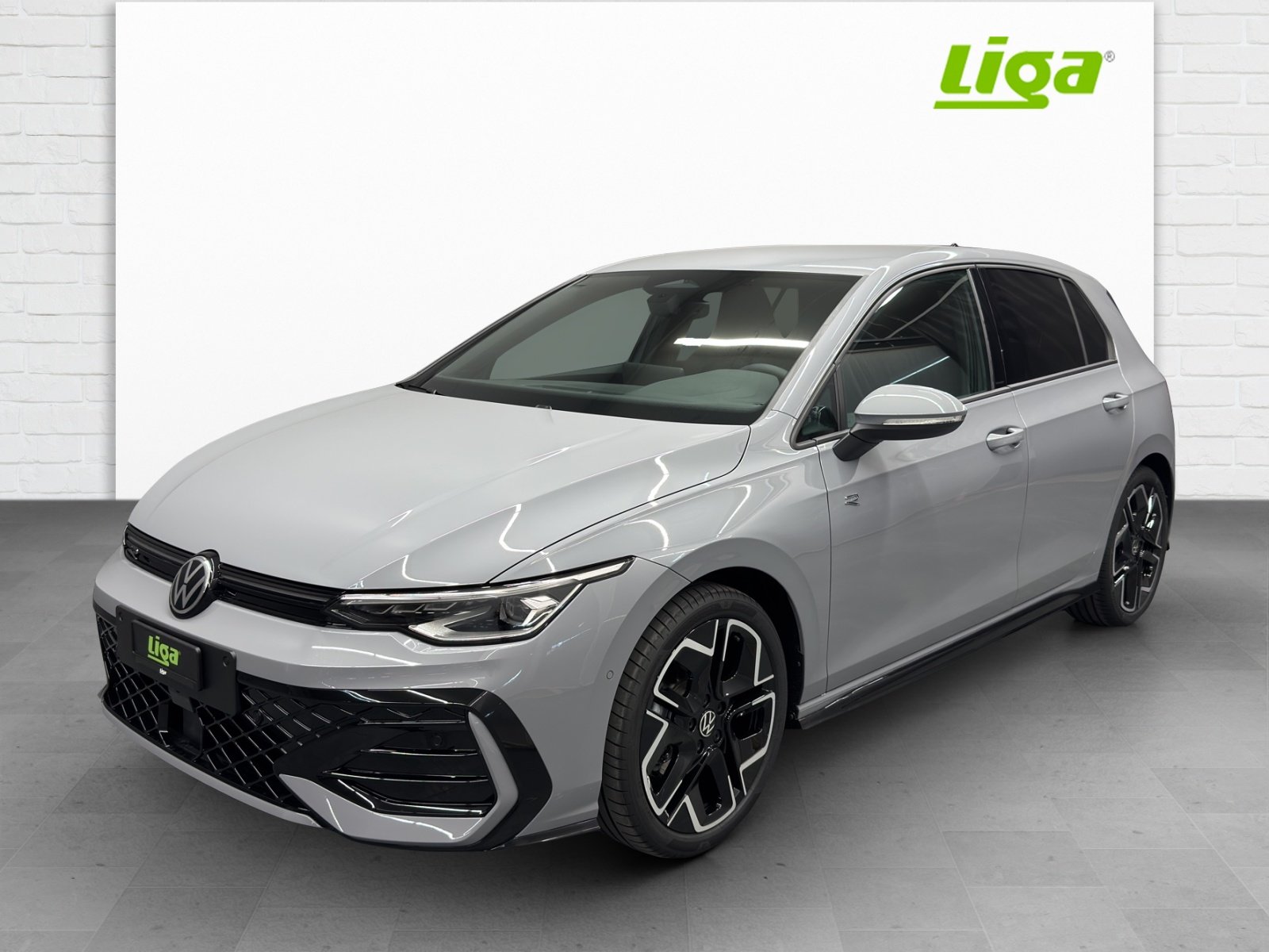 VW Golf VIII 1.5 eTSI R-Line DSG, Hybride Leggero Benzina/Elettrica, Auto nuove, Automatico
