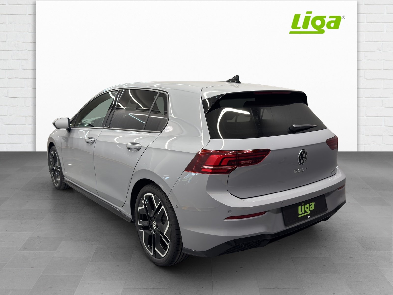 VW Golf VIII 1.5 eTSI R-Line DSG, Hybride Leggero Benzina/Elettrica, Auto nuove, Automatico - 4