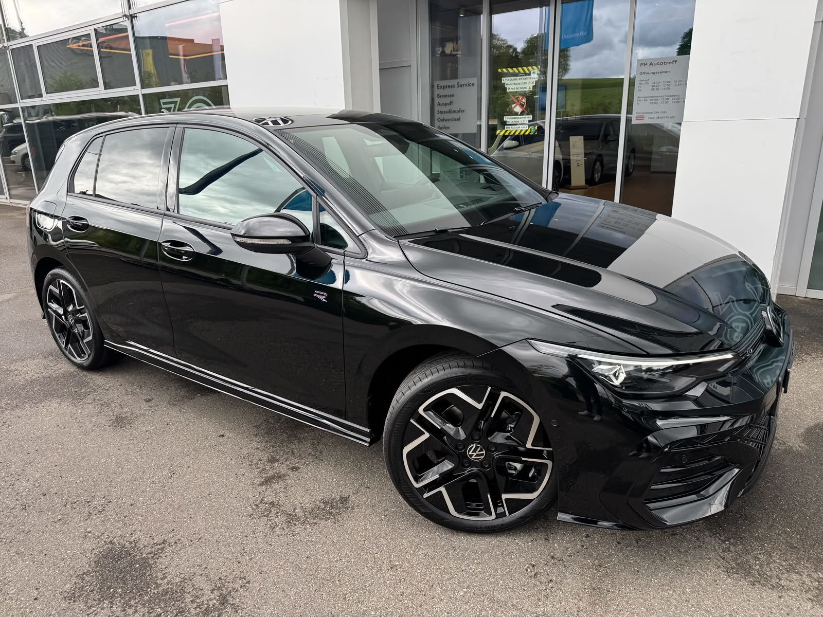 VW Golf R-Line, Essence, Voiture nouvelle, Automatique - 2