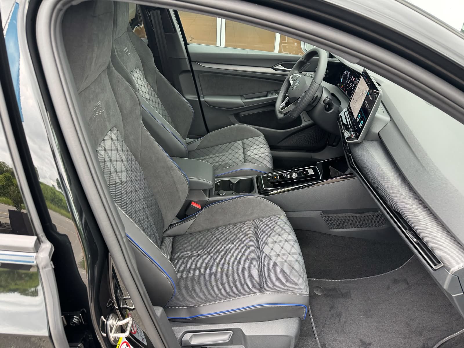 VW Golf R-Line, Essence, Voiture nouvelle, Automatique - 3