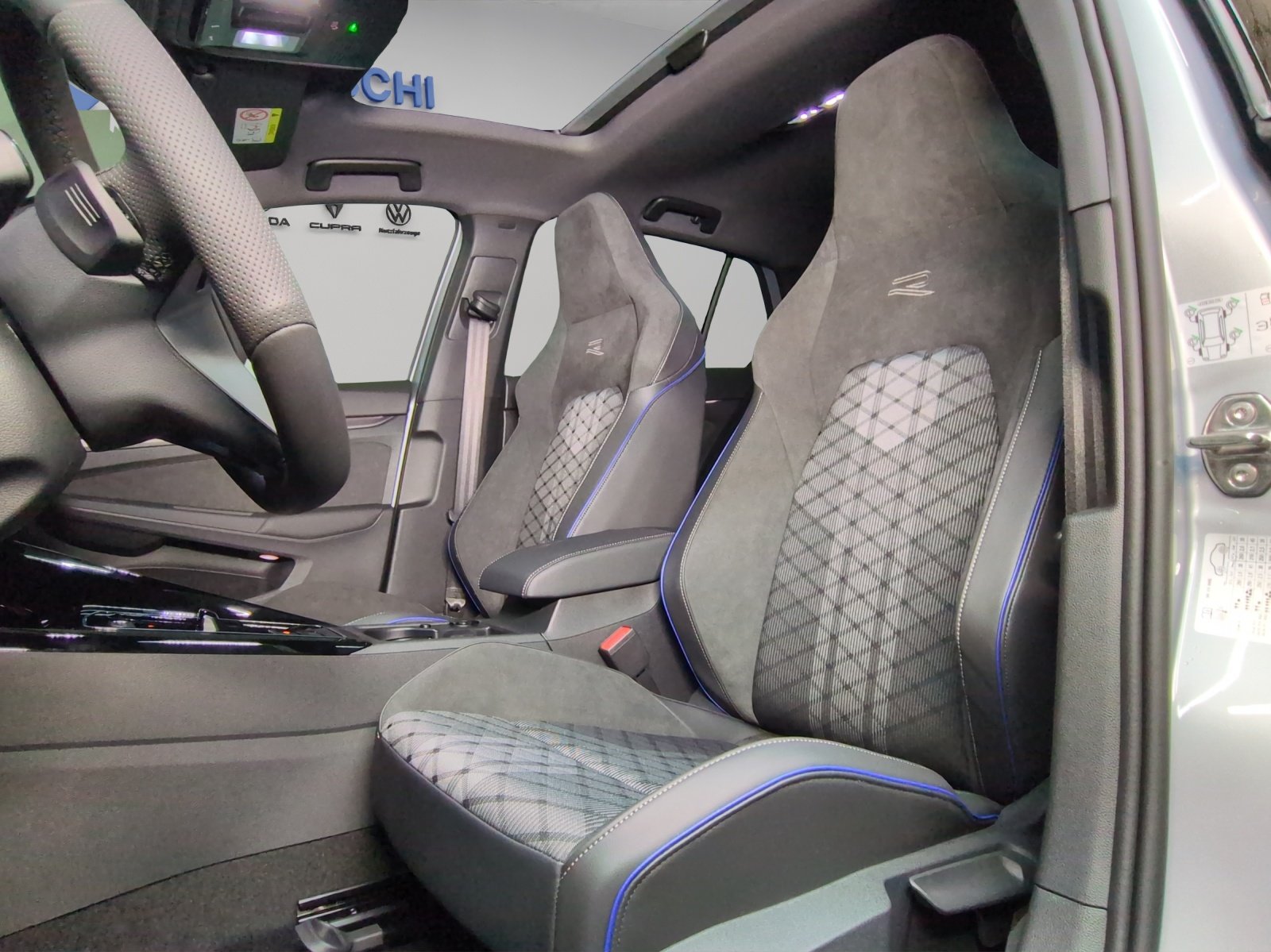 VW Golf 2.0 TSI R-Line DSG 4 Motion, Benzina, Auto nuove, Automatico - 6