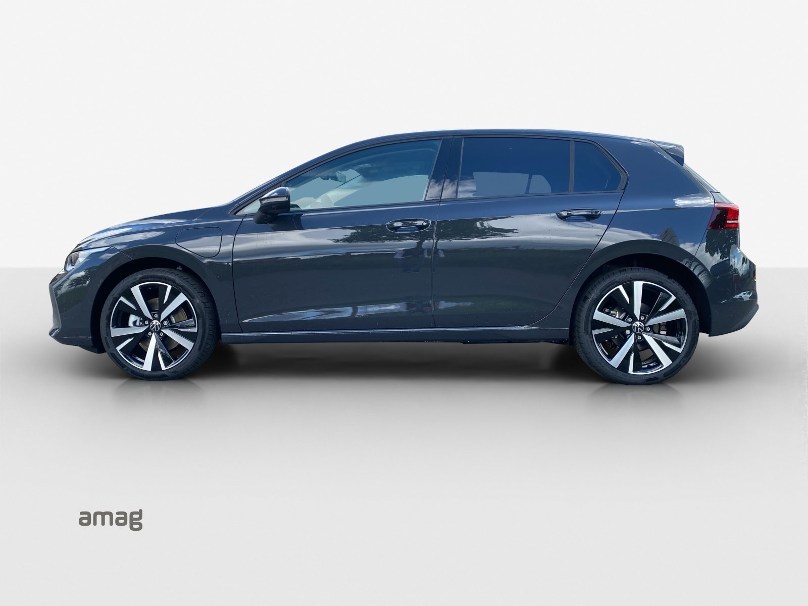 VW Golf Life PHEV, Full-Hybrid Petrol/Electric, New car, Automatic - 2