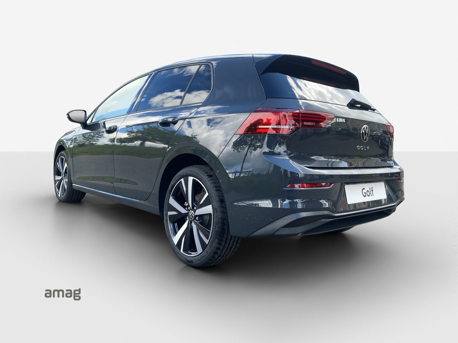 VW Golf Life PHEV, Full-Hybrid Petrol/Electric, New car, Automatic - 3