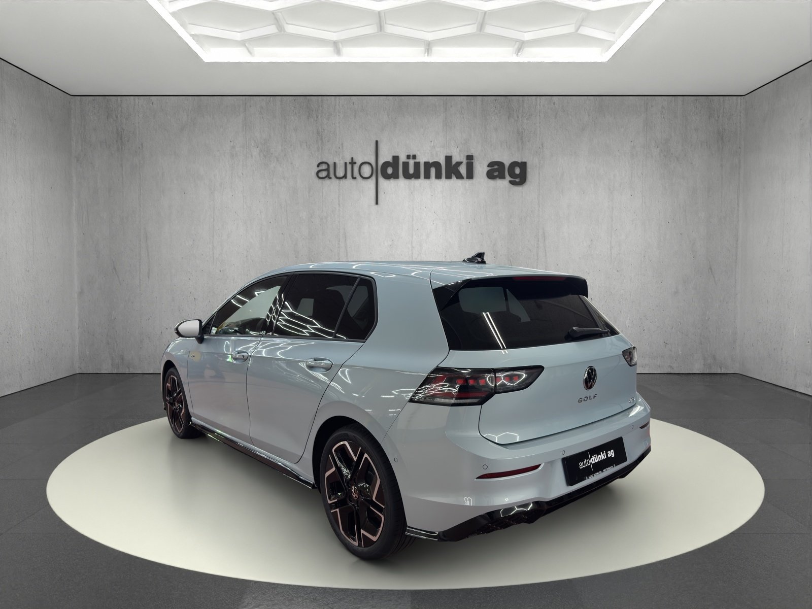 VW Golf 1.5 e TSI mHEV R-Line DSG, Mild-Hybrid Benzin/Elektro, Neuwagen, Automatik - 3