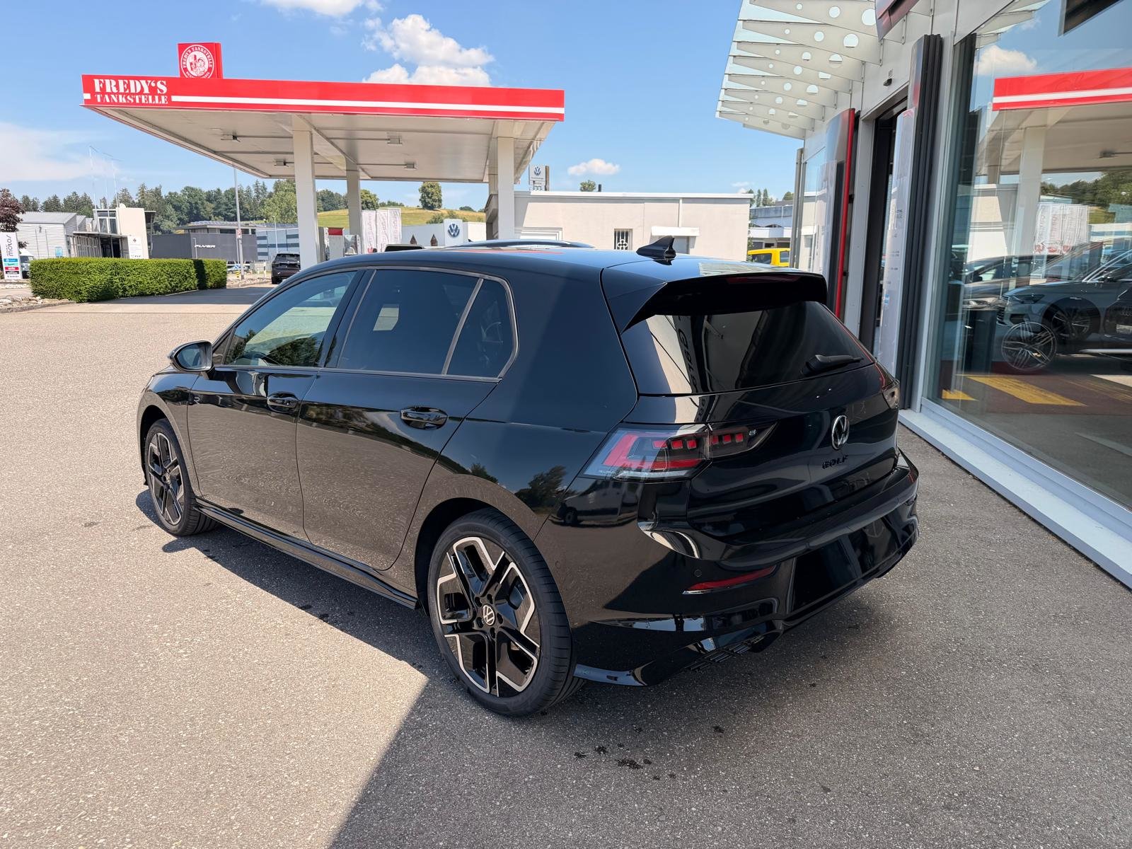 VW Golf 1.5 e TSI mHEV R-Line DSG, Hybride Leggero Benzina/Elettrica, Auto nuove, Automatico - 3