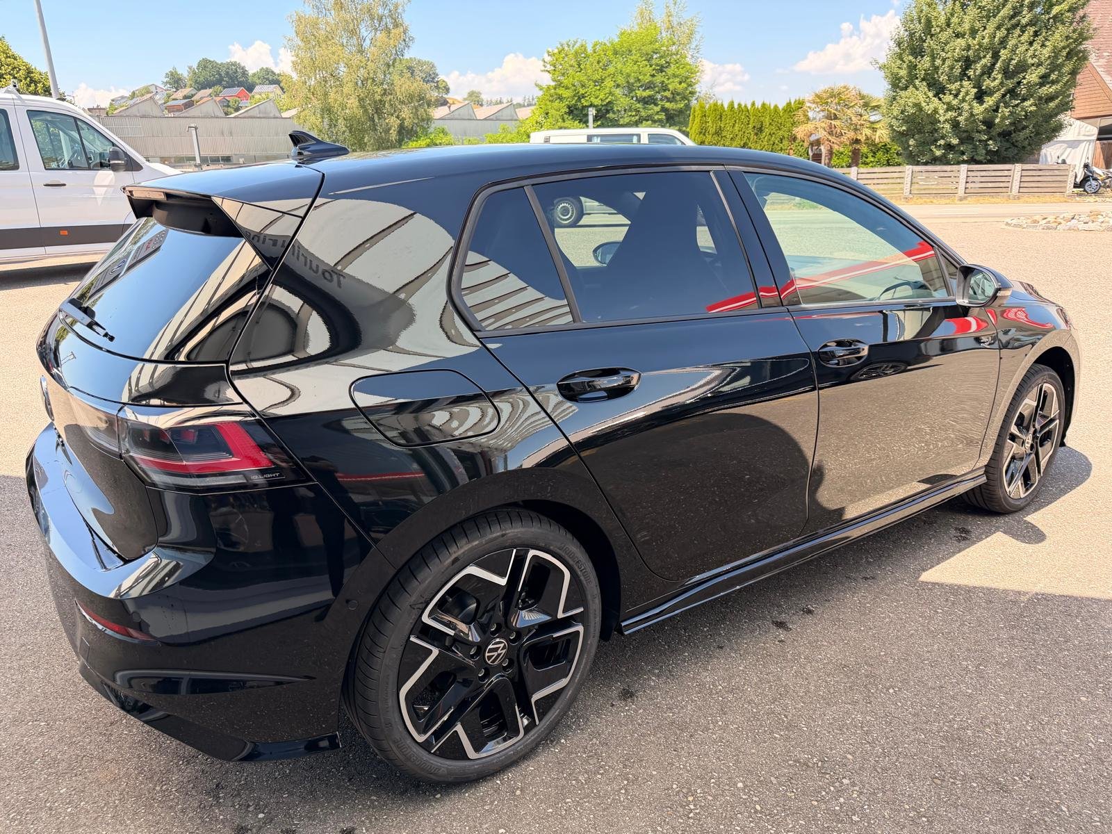 VW Golf 1.5 e TSI mHEV R-Line DSG, Hybride Leggero Benzina/Elettrica, Auto nuove, Automatico - 5