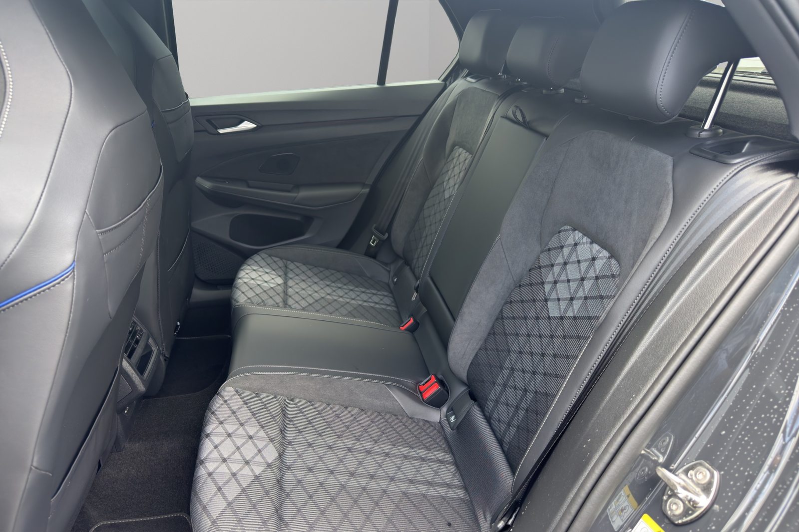 VW Golf R-Line, Benzin, Neuwagen, Automatik - 6