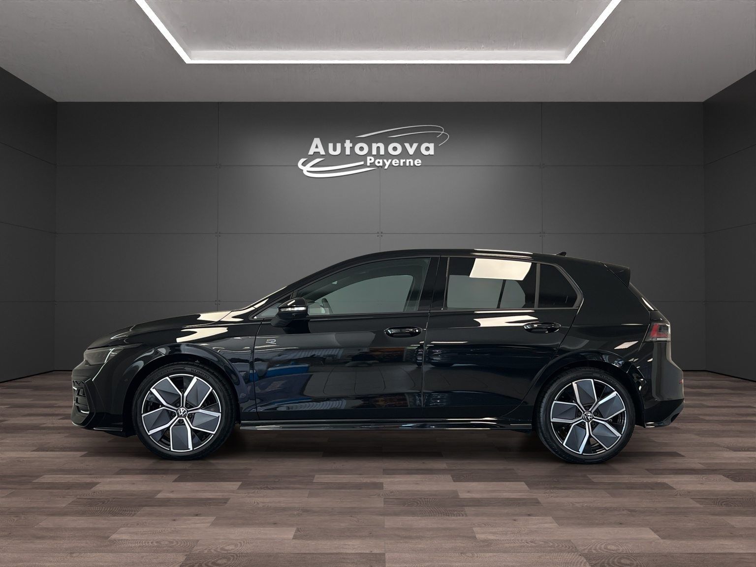 VW Golf R-Line, Benzin, Neuwagen, Automatik - 3