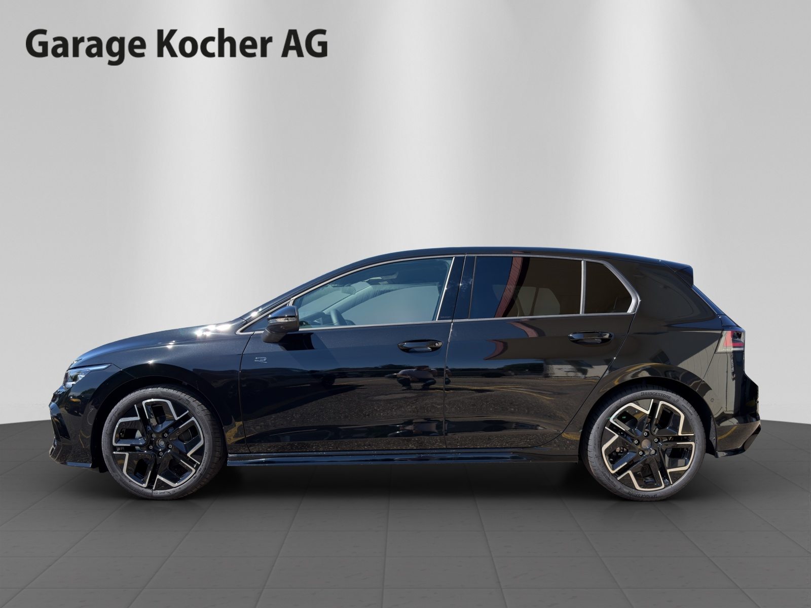 VW Golf R-Line, Petrol, New car, Automatic - 3