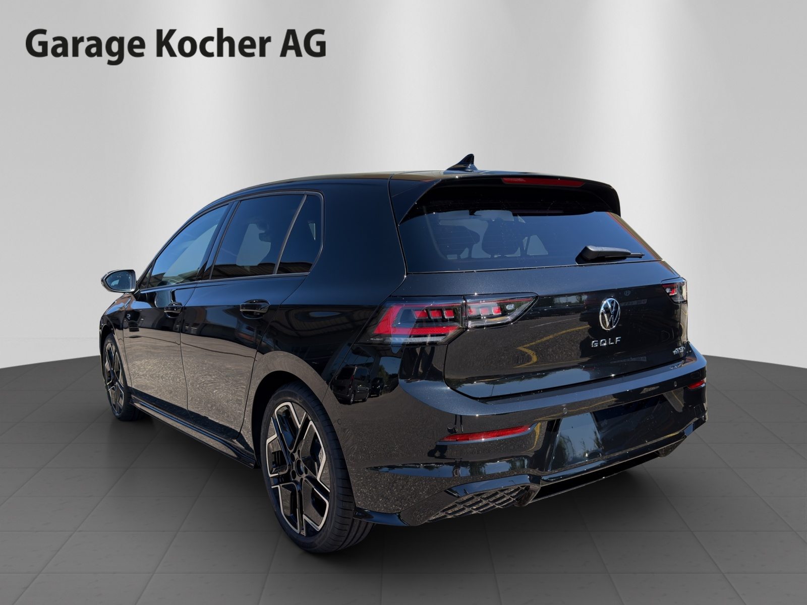 VW Golf R-Line, Petrol, New car, Automatic - 5