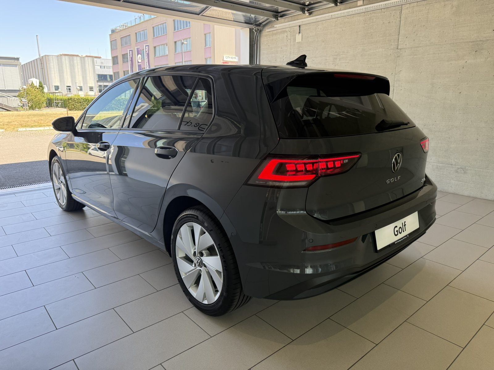 VW Golf UNITED, Benzin, Neuwagen, Automatik - 4