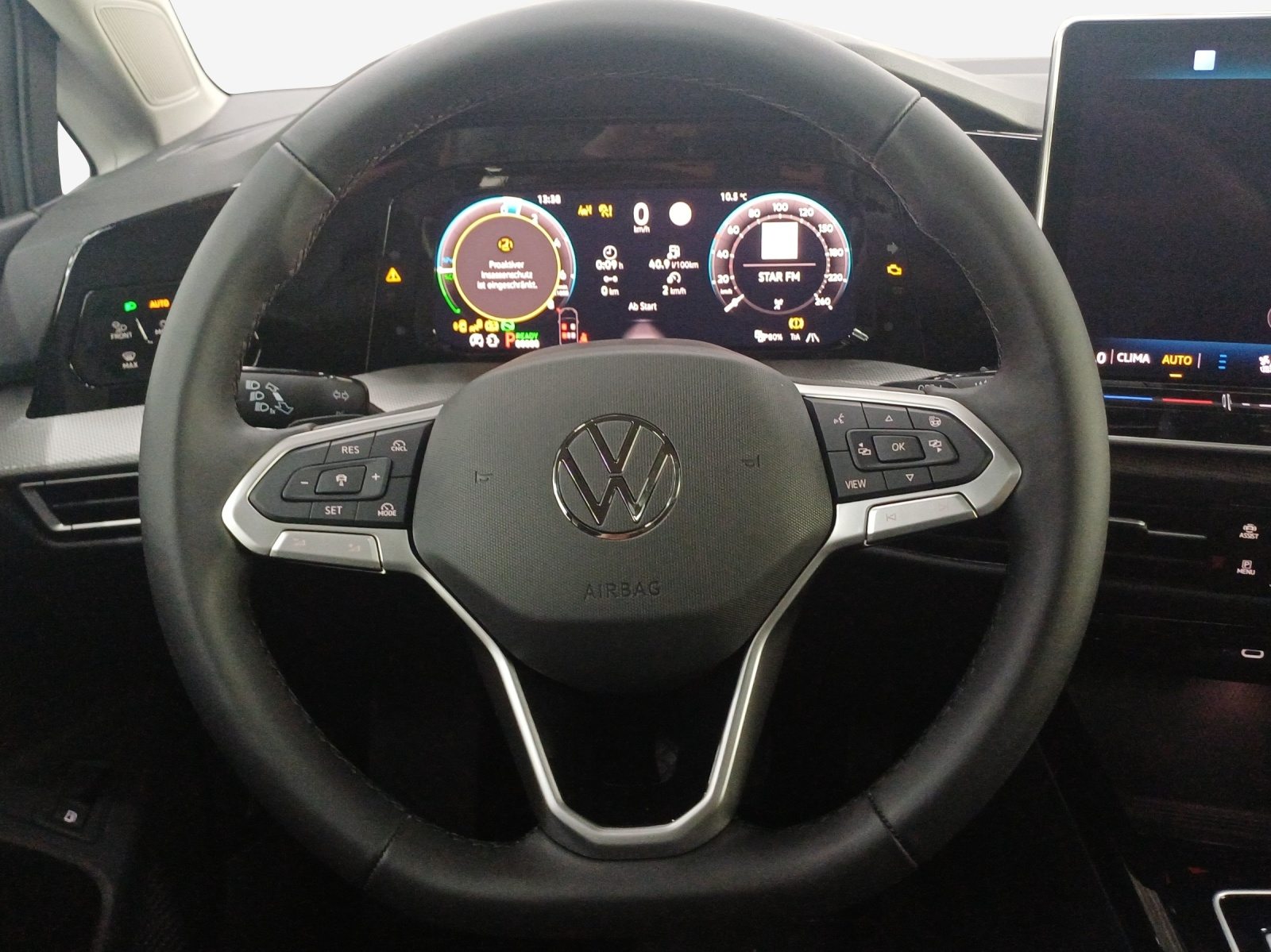 VW Golf GTE, Voll-Hybrid Benzin/Elektro, Neuwagen, Automatik - 7