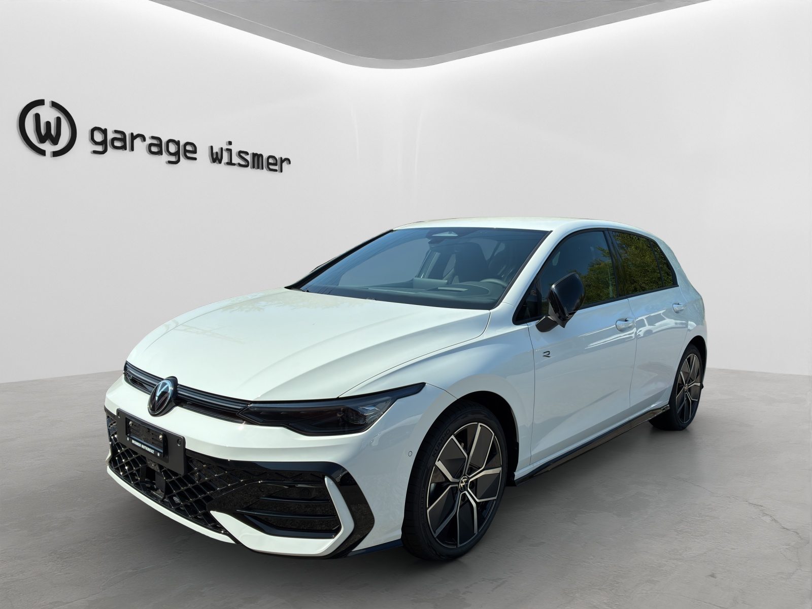 VW Golf R-Line