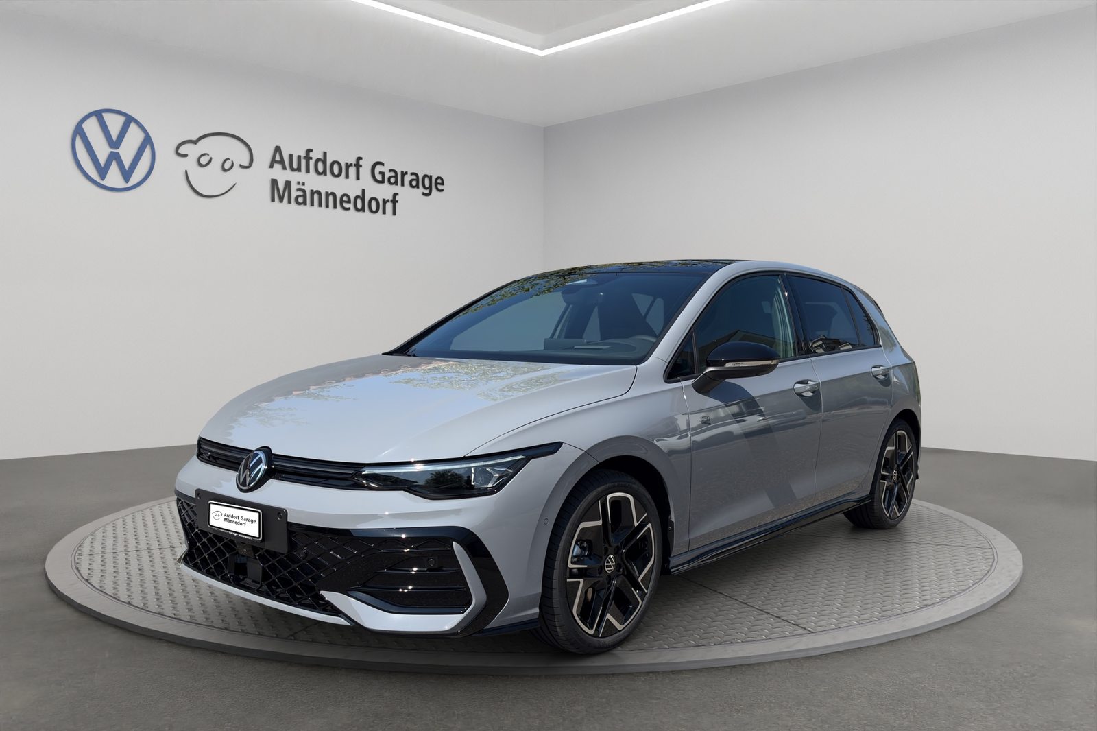 VW Golf  R-Line