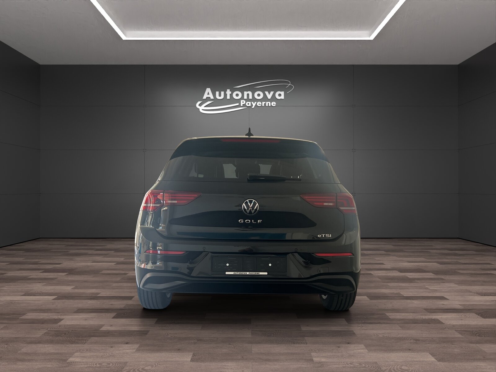 VW Golf 1.5 e TSI mHEV Basis DSG, Mild-Hybrid Petrol/Electric, New car, Automatic - 5