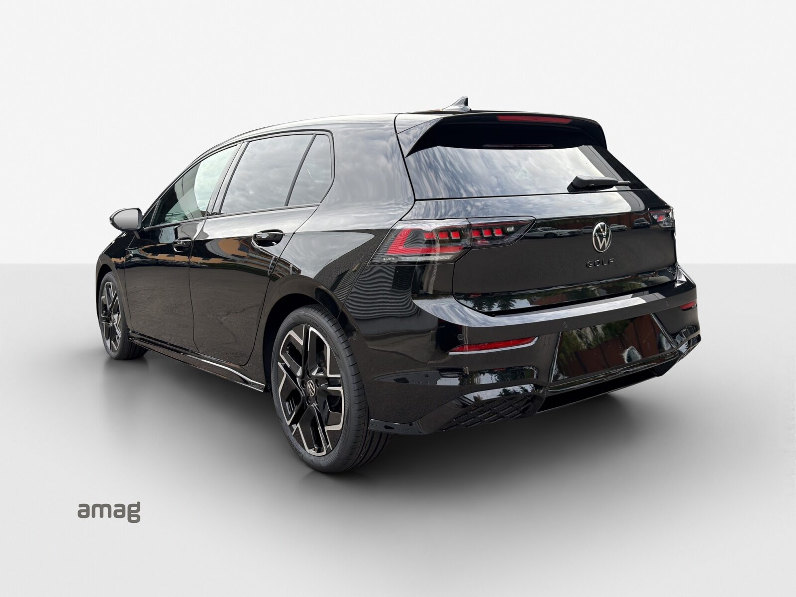 VW Golf  R-Line, Petrol, New car, Automatic - 3