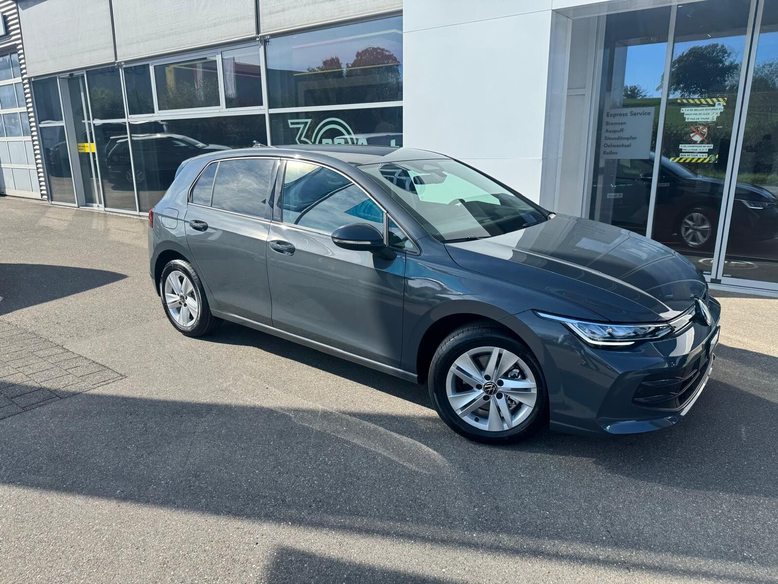 VW Golf Basis, Benzin, Neuwagen, Automatik - 2