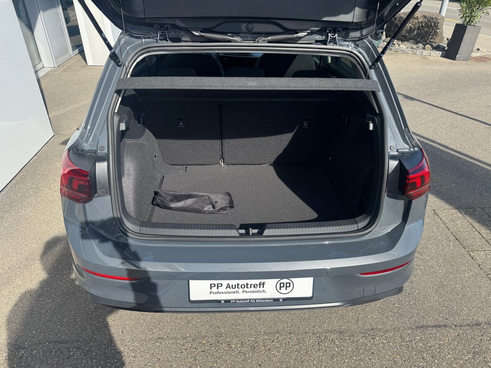 VW Golf Basis, Benzin, Neuwagen, Automatik - 5