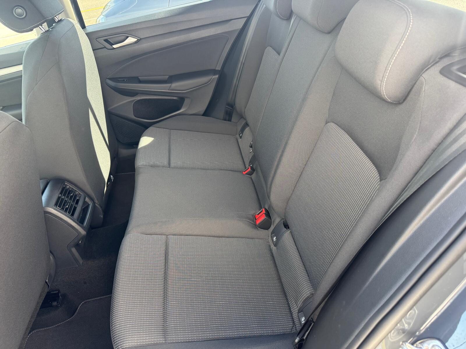 VW Golf Basis, Benzin, Neuwagen, Automatik - 6