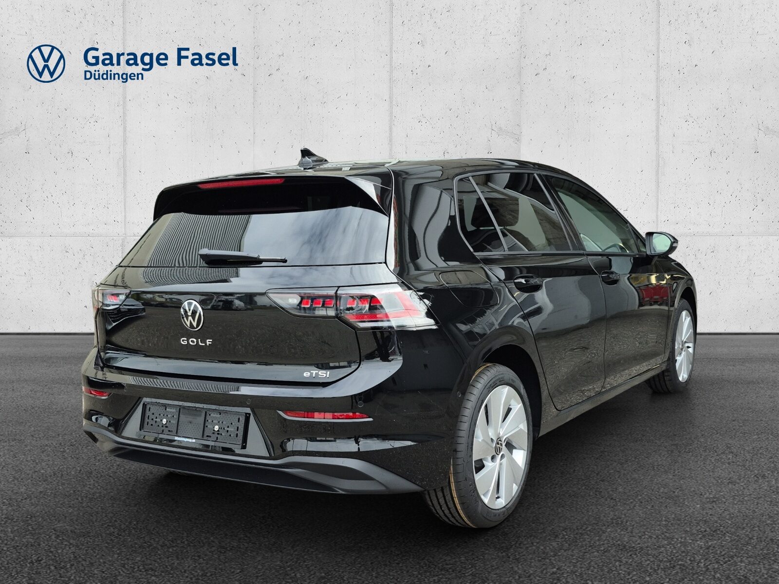 VW Golf UNITED, Petrol, New car, Automatic - 5