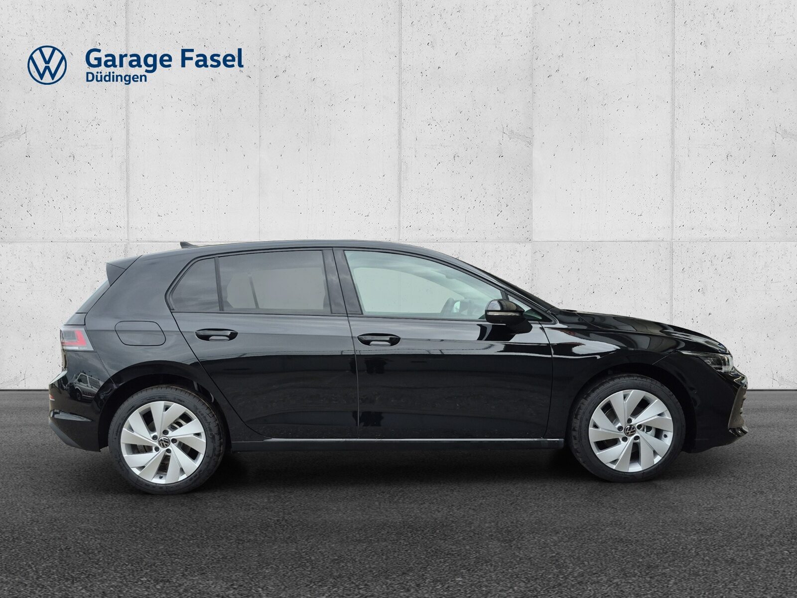 VW Golf UNITED, Petrol, New car, Automatic - 6