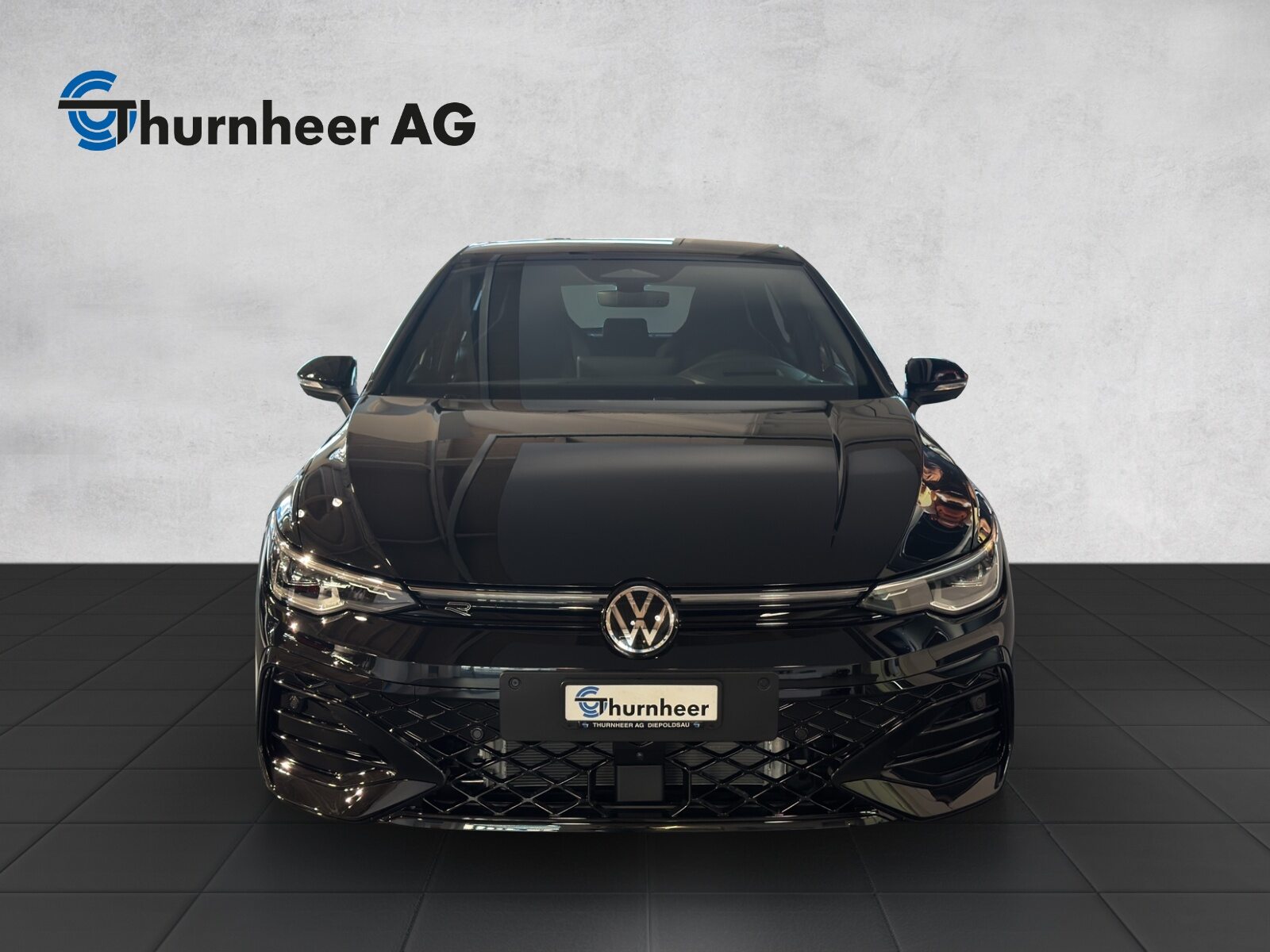 VW Golf  R-Line
