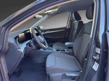VW Golf UNITED, Petrol, New car, Automatic - 6
