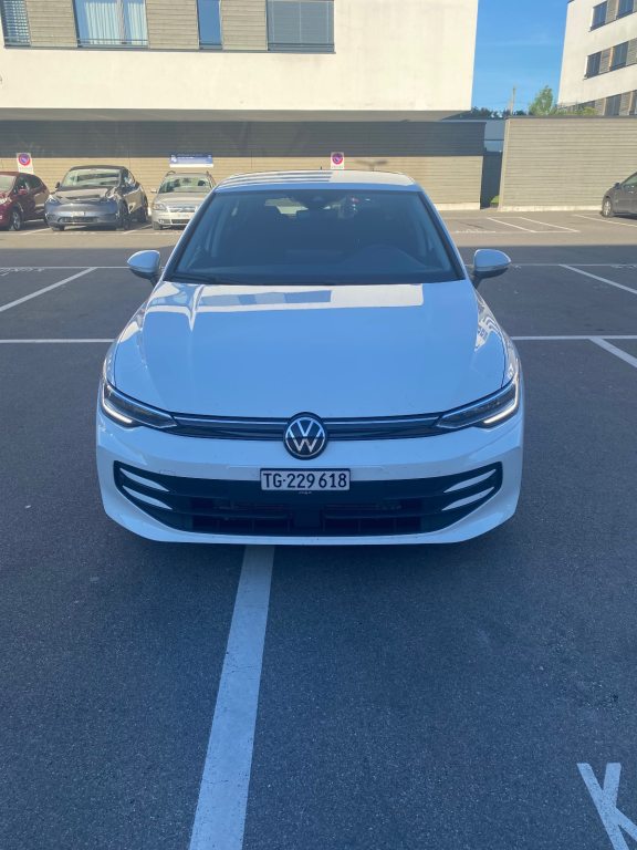 VW GOLF 1.5 eTSI DSG