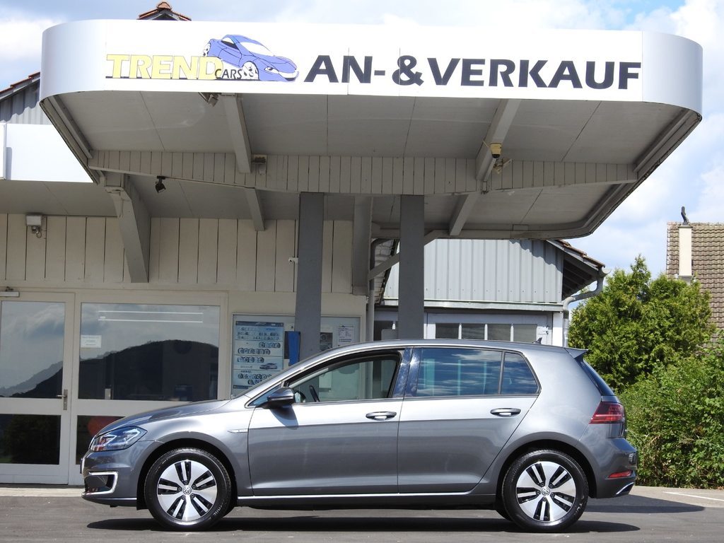 VW Golf VII e, Elektro, Occasion / Gebraucht, Automatik - 2