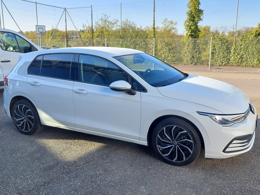 VW GOLF 1.0 TSI Life DSG, Mild-Hybrid Benzin/Elektro, Occasion / Gebraucht, Automatik - 3