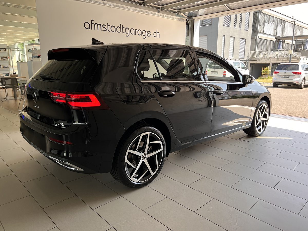 VW Golf Style 1.5eTSI 150PS DSG, Petrol, Second hand / Used, Automatic - 3