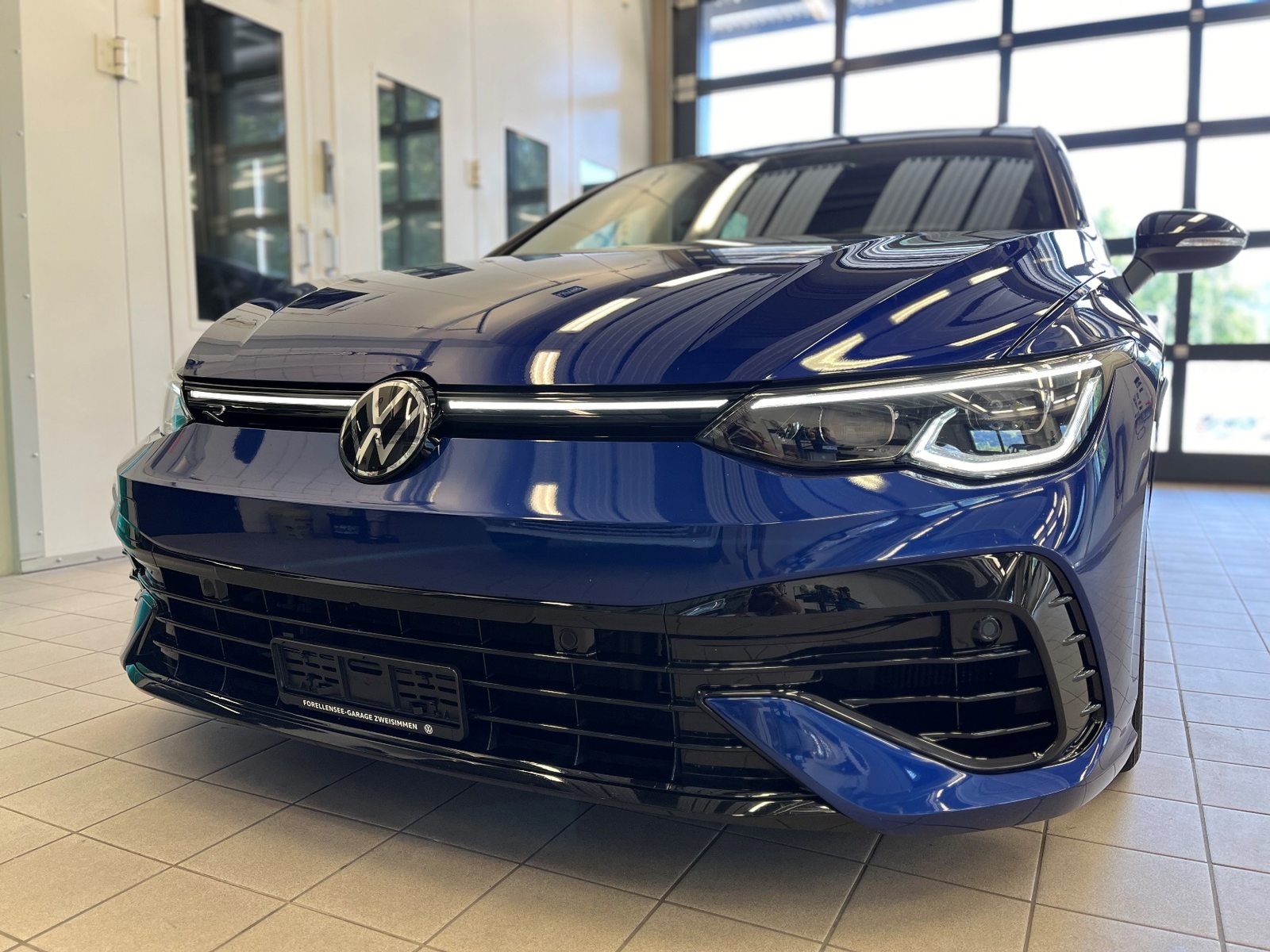 VW Golf R, Petrol, Second hand / Used, Automatic - 2