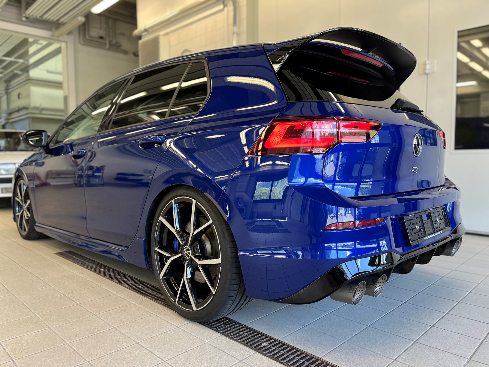 VW Golf R, Petrol, Second hand / Used, Automatic - 4