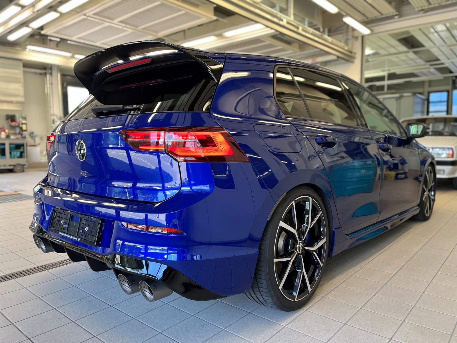 VW Golf R, Petrol, Second hand / Used, Automatic - 5