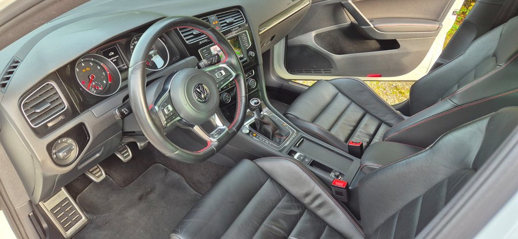 VW 2.0 TSI, Essence, Occasion / Utilisé, Manuelle - 4