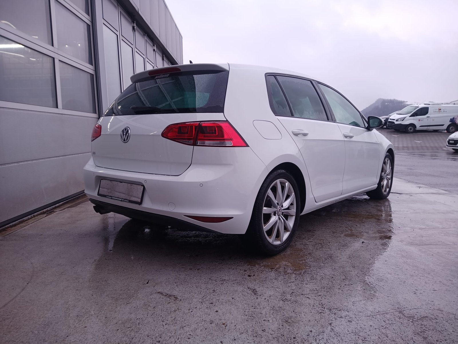 VW Golf VII 2.0 TDI Highline 4m, Diesel, Second hand / Used, Manual - 2