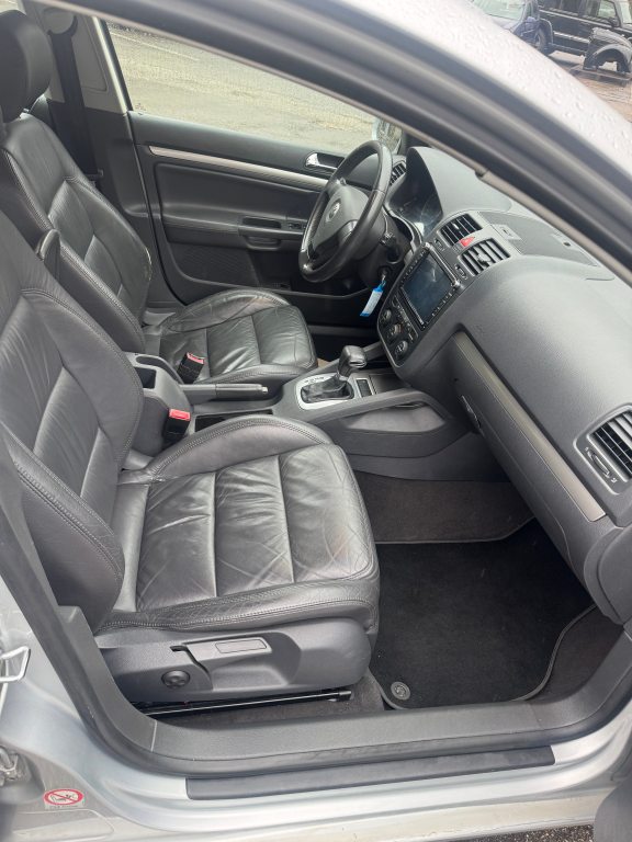 VW GOLF 2.0 FSI Sportline, Benzin, Occasion / Gebraucht, Automatik - 6